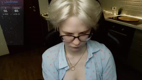 chloue and Gretta online show from June 23, 7:56 pm