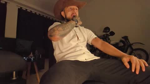 Emilio online show from January 14, 8:20 am