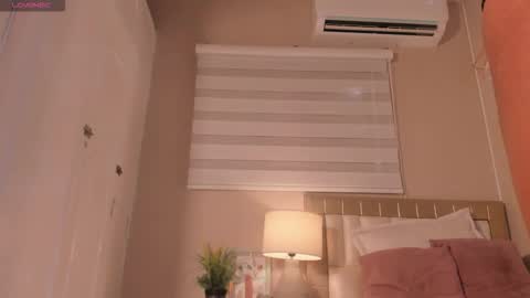 Snapshot of _emily__cb chatting on January 7, 1:13 pm Hi Im Emily online show from January 7, 1:13 pm