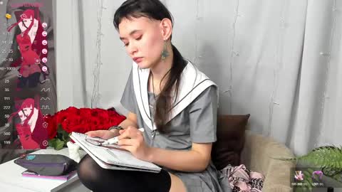 _emily__strike_ online show from February 23, 12:27 pm