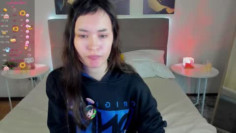 _emily__strike_ online show from September 9, 8:03 am