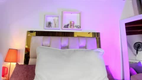 Isabella online show from October 24, 12:01 pm