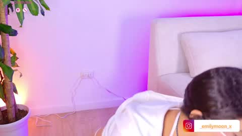 Emi online show from April 5, 2:09 am