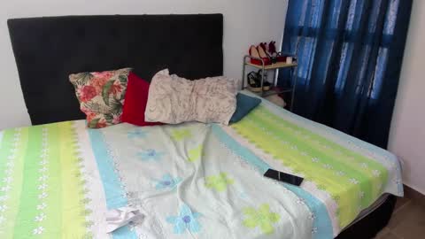 Emma online show from February 11, 6:13 pm