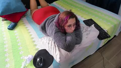 Emma online show from February 12, 8:48 pm