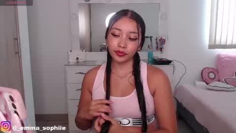 Snapshot of _emma_sophie chatting on July 1, 6:51 pm Emma Sophie online show from July 1, 6:51 pm