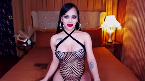 _empressvalerie_ online show from September 20, 5:25 pm