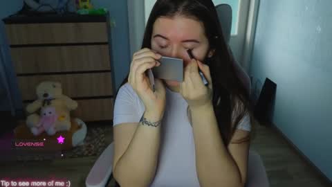 Snapshot of _enni__ chatting on February 8, 1:22 pm Sam online show from February 8, 1:22 pm