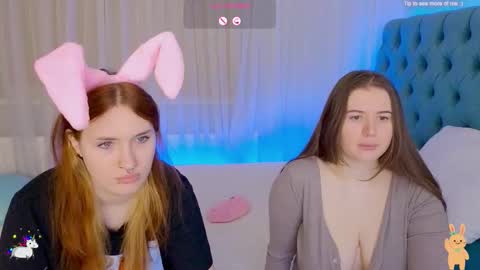 Snapshot of _enni__ chatting on February 15, 3:31 pm Sam online show from February 15, 3:31 pm