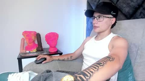 Snapshot of _eternal3_ chatting on April 16, 9:39 pm Eternal online show from April 16, 9:39 pm