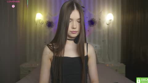 Alice online show from November 7, 9:04 pm