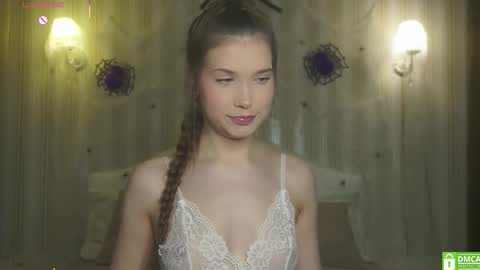 Alice online show from November 8, 9:02 pm