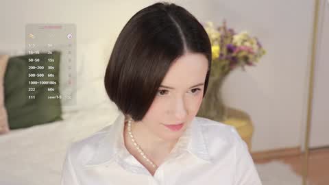 Essie  online show from December 20, 8:55 pm