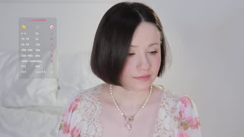 Essie  online show from February 6, 5:46 am