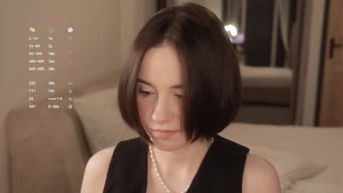 Essie  online show from March 19, 6:23 pm