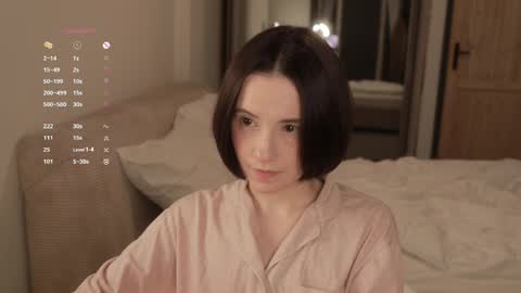 Essie  online show from April 3, 6:39 pm