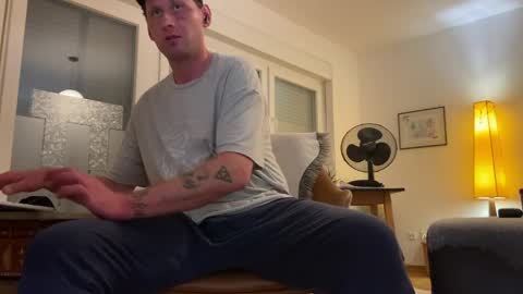 Snapshot of _fickerr chatting on June 3, 11:32 pm _fickerr online show from June 3, 11:32 pm