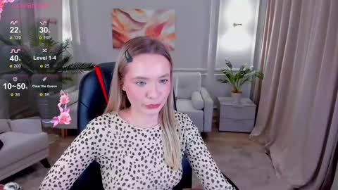 Florence online show from December 2, 12:18 pm