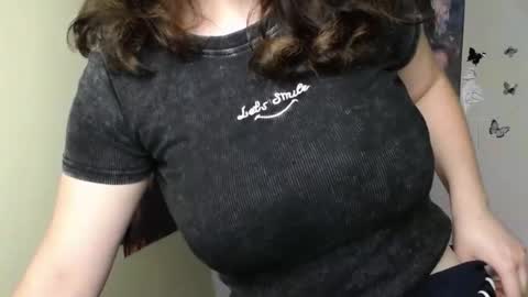 Snapshot of _foxy_lady chatting on July 22, 6:32 pm Alice online show from July 22, 6:32 pm