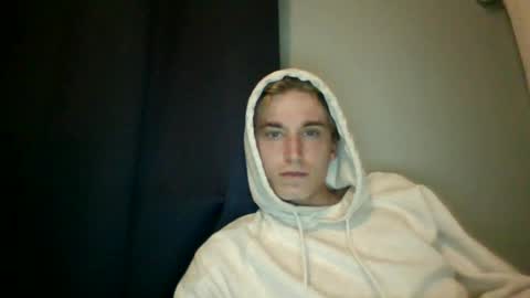 Snapshot of _frosty_69 chatting on June 29, 3:01 pm _frosty_69 online show from June 29, 3:01 pm