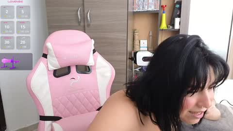 Snapshot of _gala__ chatting on January 20, 12:49 pm we are hot friends online show from January 20, 12:49 pm