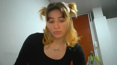 Mia-foster online show from March 18, 11:52 pm