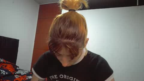 Mia-foster online show from March 31, 1:51 am