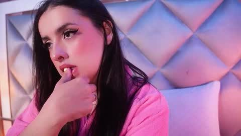 _giggy online show from March 13, 11:50 am