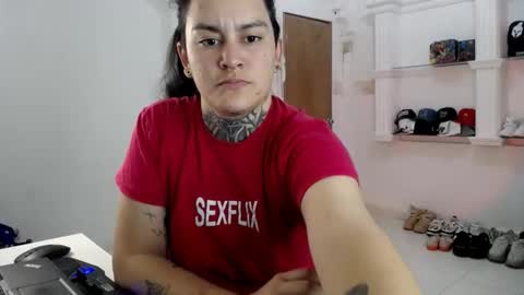 Snapshot of _gleep chatting on November 5, 4:45 am LEEP online show from November 5, 4:45 am