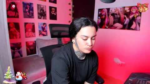 Snapshot of _gleep chatting on December 3, 2:08 am LEEP online show from December 3, 2:08 am