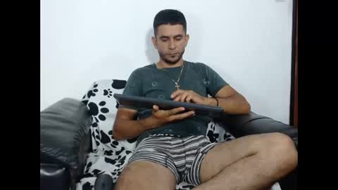 Snapshot of _grasshopper chatting on February 23, 6:16 pm _grasshopper online show from February 23, 6:16 pm