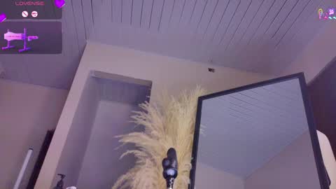 Gretta online show from April 8, 8:20 pm