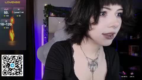 Snapshot of _gummybears_ chatting on May 22, 8:10 am Tori online show from May 22, 8:10 am