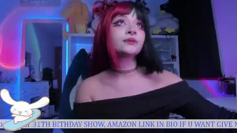 Snapshot of _heavenly_blue_ chatting on June 30, 12:44 am Bluey online show from June 30, 12:44 am