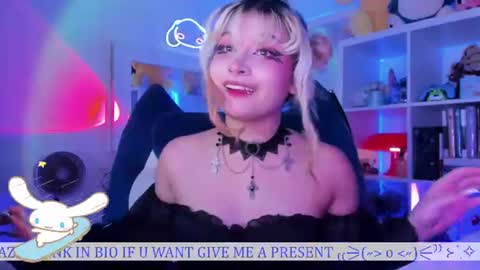 Snapshot of _heavenly_blue_ chatting on July 14, 1:41 am Bluey online show from July 14, 1:41 am