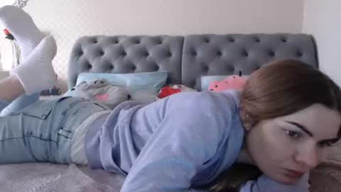 Snapshot of _hidden_frommymoom_ chatting on January 12, 12:55 pm Criss4u online show from January 12, 12:55 pm