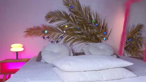 Holly online show from February 16, 6:21 am