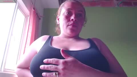 Snapshot of _honey1_ chatting on February 17, 6:47 pm Honey online show from February 17, 6:47 pm
