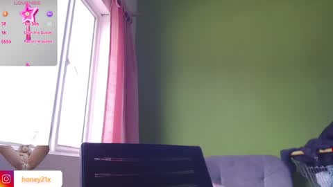Snapshot of _honey1_ chatting on April 12, 2:44 pm Honey online show from April 12, 2:44 pm