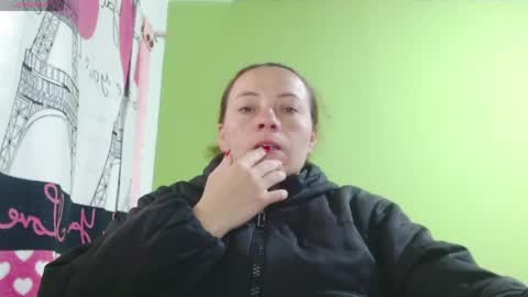 Snapshot of _honey1_ chatting on April 30, 10:21 am Honey online show from April 30, 10:21 am