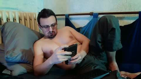 Manuel online show from February 24, 6:04 pm