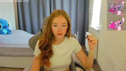 _hot_mia_1 online show from May 16, 6:54 am