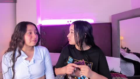 Isa online show from January 3, 4:37 pm