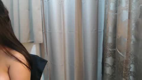 Snapshot of _ishi chatting on February 4, 12:16 am Ishi online show from February 4, 12:16 am