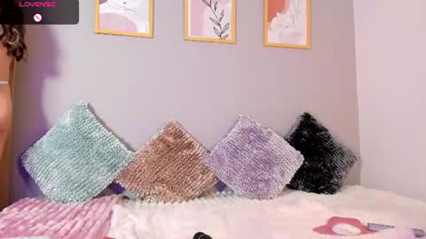 Snapshot of _ivanna_volk chatting on June 20, 5:43 am Ivanna online show from June 20, 5:43 am