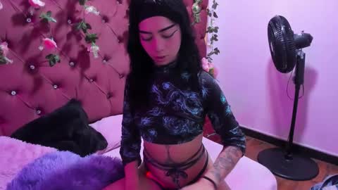 Snapshot of _ivy_luna chatting on April 22, 7:04 pm Ivy Luna online show from April 22, 7:04 pm
