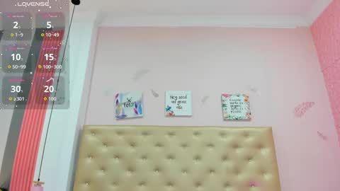 J A D E online show from October 31, 12:06 pm