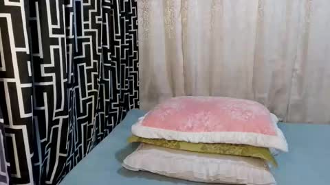 _jamescock online show from April 4, 7:50 am