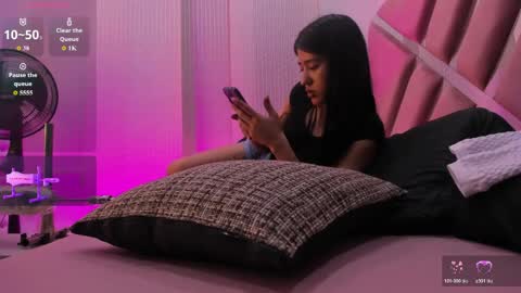 Snapshot of _jasmine_blush chatting on April 28, 10:53 am Jasmine online show from April 28, 10:53 am