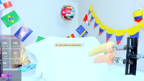 Snapshot of _jasminnee_ chatting on June 16, 1:36 pm _jasminnee_ online show from June 16, 1:36 pm
